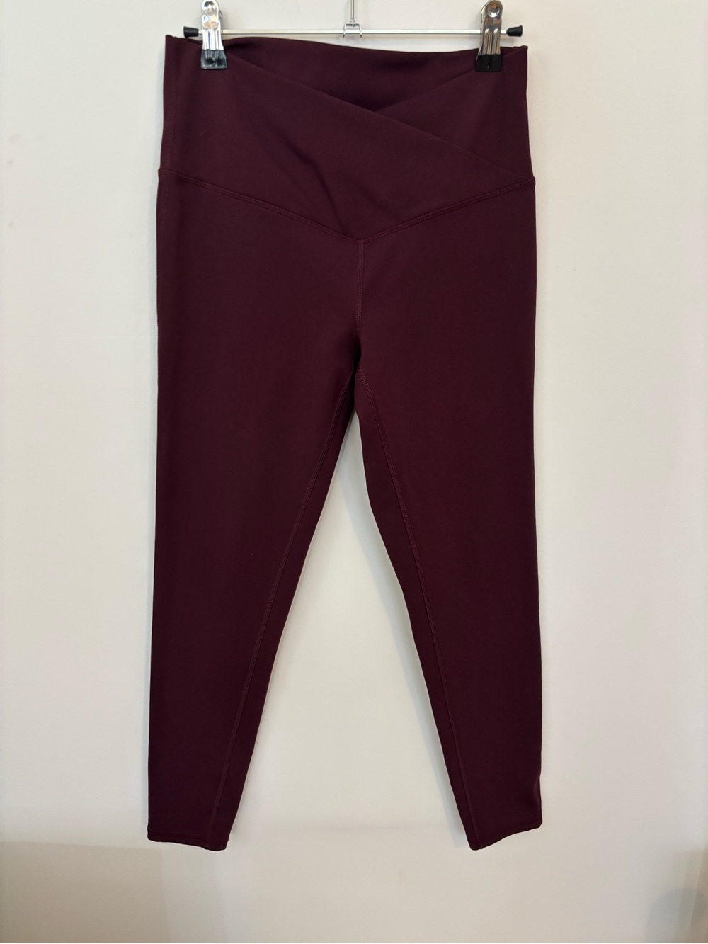 DSG High-Waist Burgundy Crossover Leggings